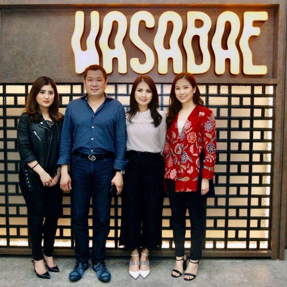 Keluarga Tanoesoedibjo (instagram.com/liliana_tanoesoedibjo)