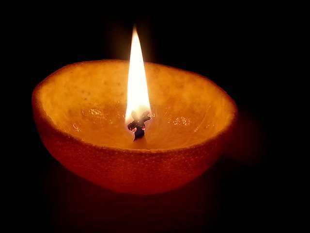 6 Bahan Dapur Ini Bisa Jadi Lilin Darurat saat Listrik Padam