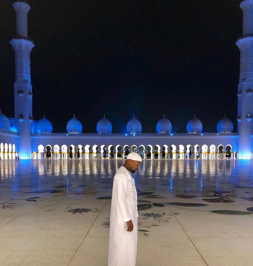 Floyd Mayweather (instagram.com/floydmayweather)