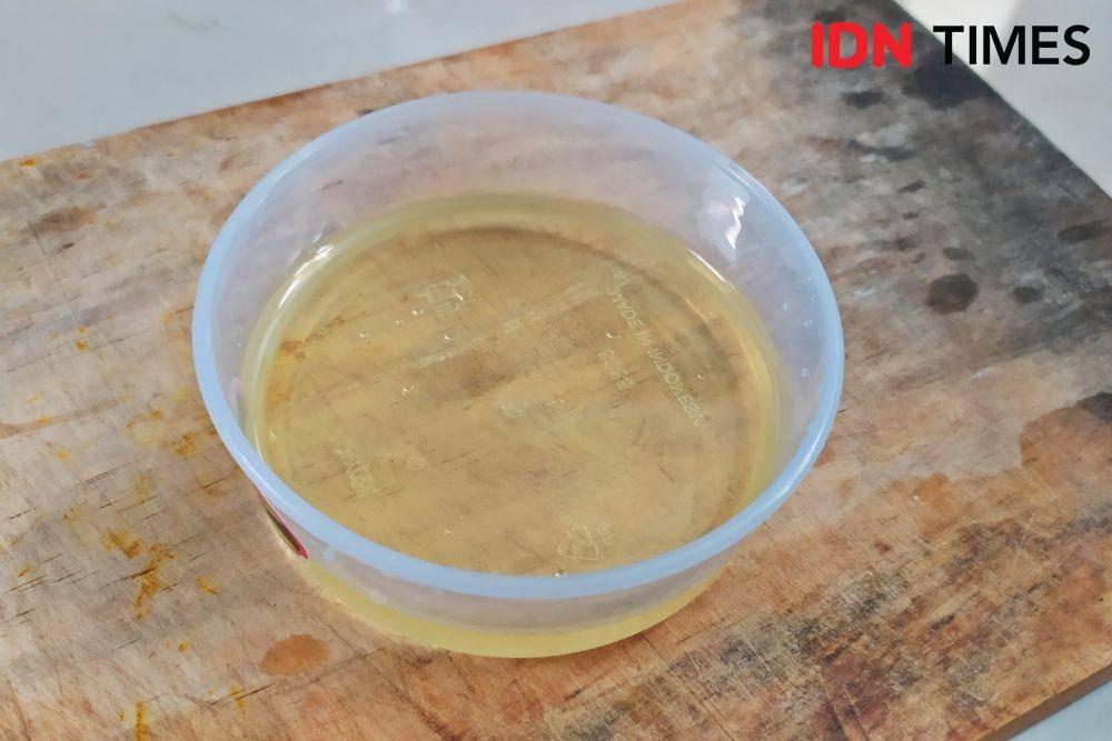 Minyak goreng (IDN Times/Intan Deviana)