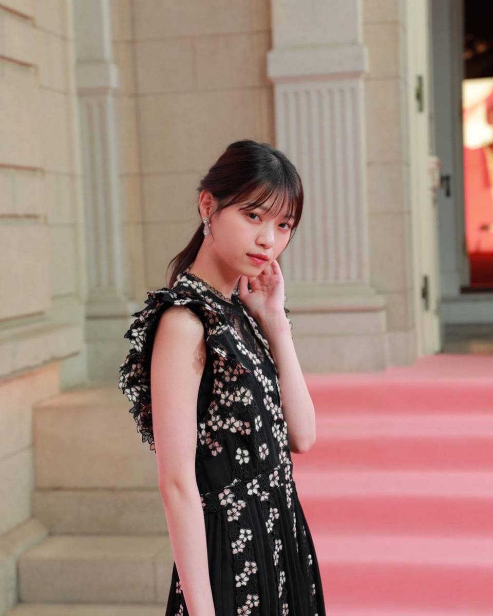 Nanase Nishino (instagram.com/nishino.nanase.official)