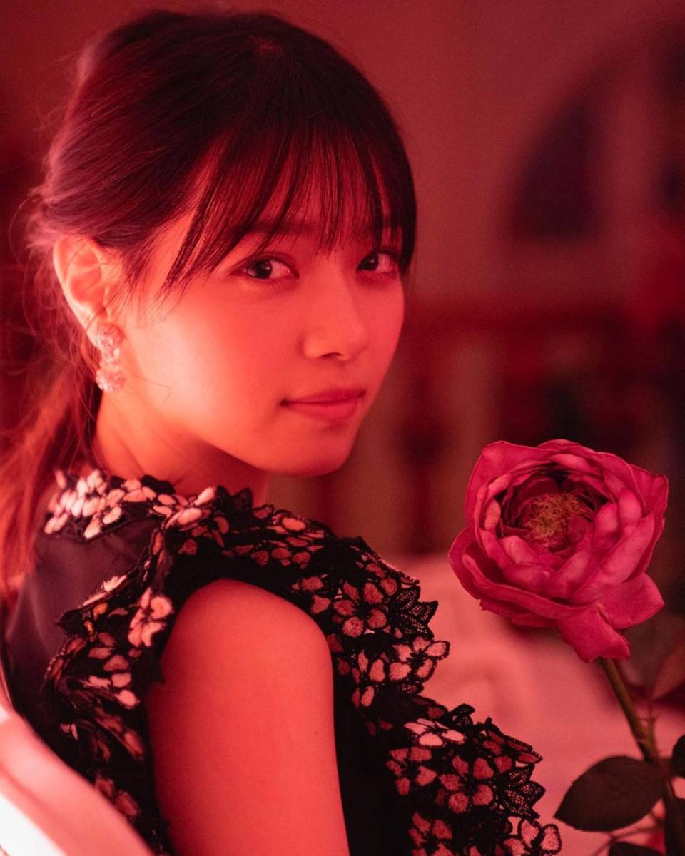 Nanase Nishino (instagram.com/nishino.nanase.official)