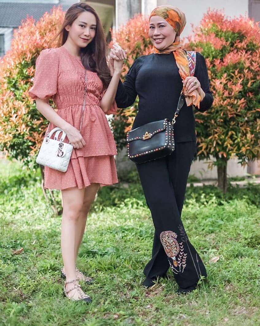 Dewi Yull dan Merdianti Octavia (instagram.com/dewiyullofficial)
