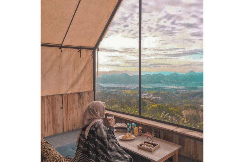 Pemandangan dari kamar (instagram.com/ciremailand.glamping)