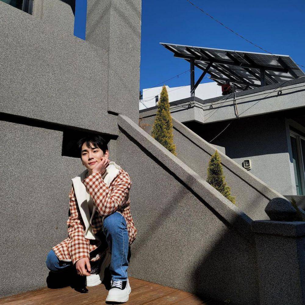 Outfit Key Shinee (instagram.com/bumkeyk)