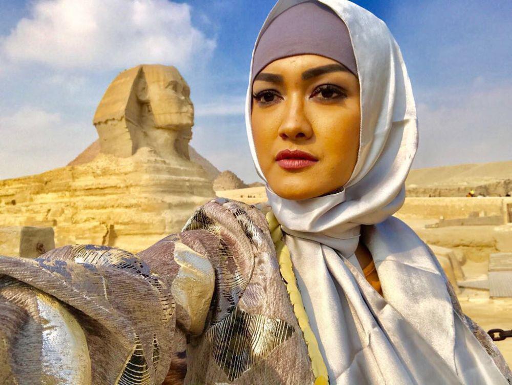 9 Artis yang Meninggal di Bulan Ramadan, Sampai Bikin Netizen Nangis