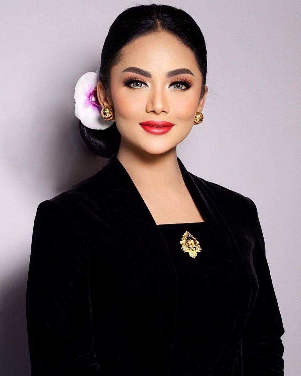 Krisdayanti (instagram.com/krisdayantilemos)