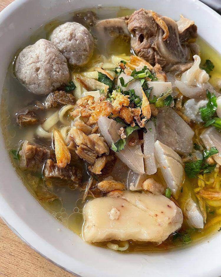 Mie Kocok Mang Dadeng (instagram.com/foodgasmbyranitya)