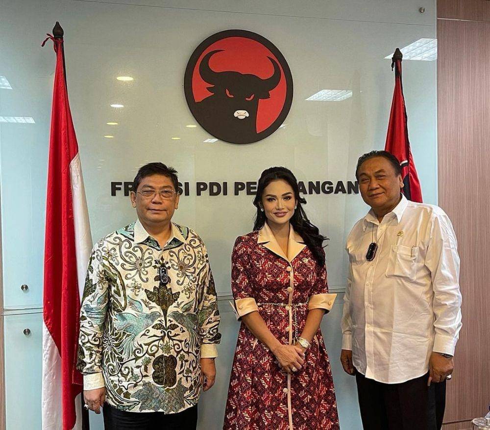 Krisdayanti di gedung DPR (instagram.com/krisdayantilemos)