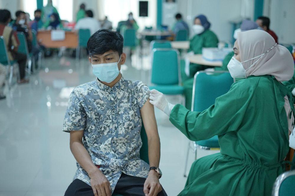 Stok Vaksin Mencukupi, 76 Persen Warga Bandung Sudah Divaksinasi