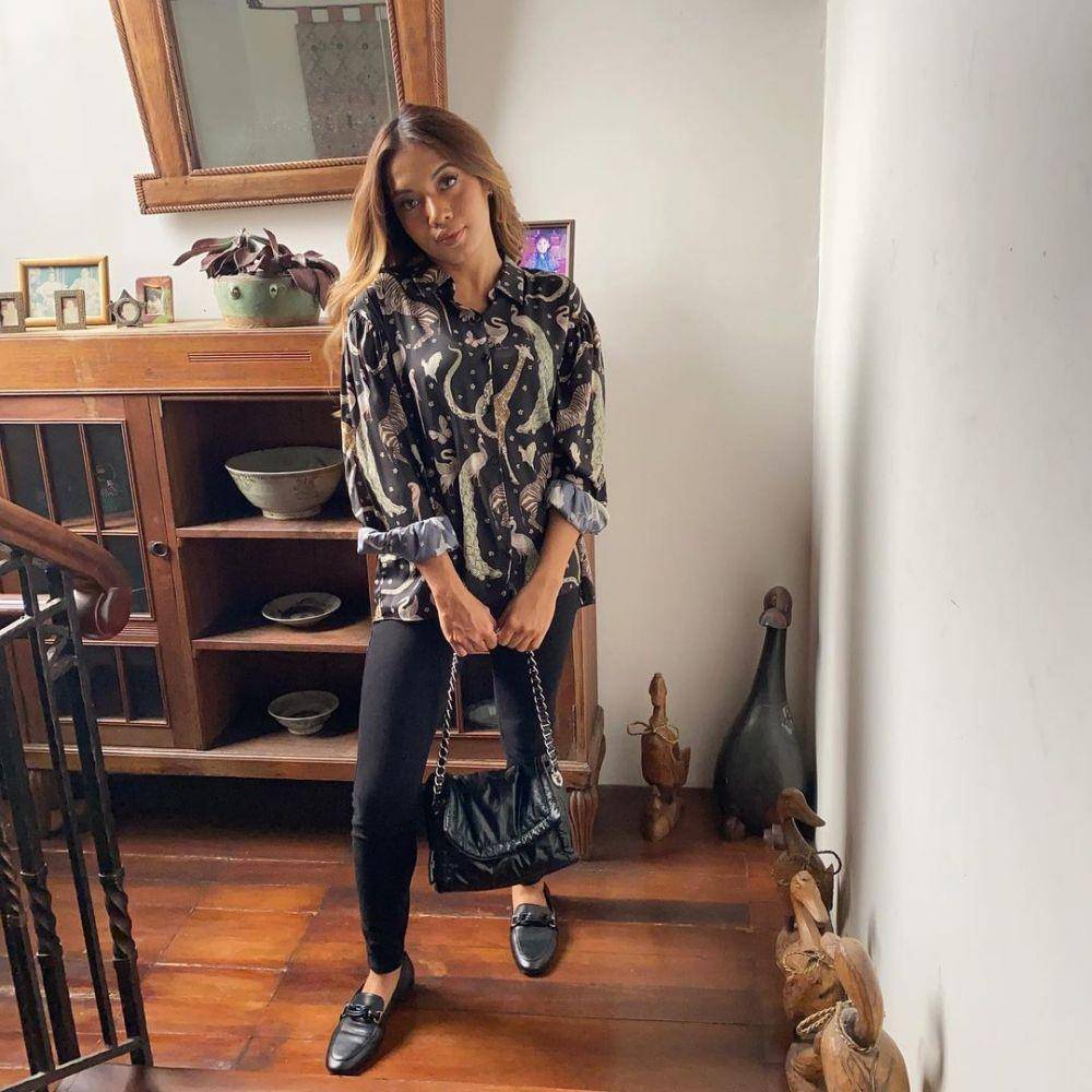 Style Cantika Abigail (instagram.com/abigailcantika)