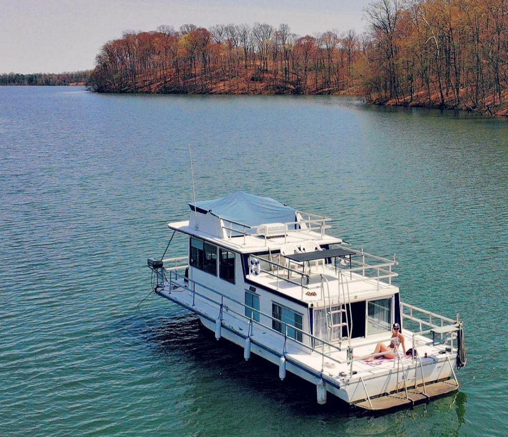 Patoka Lake (instagram.com/spencerjjensen)
