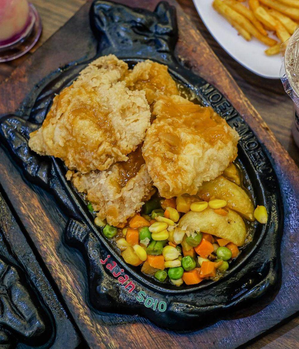 Steak Moen Moen (instagram.com/jajansolo)