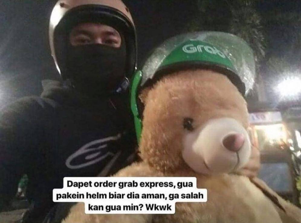 drive ojek online bawa mainan (instagram.com/dramaojol.id)