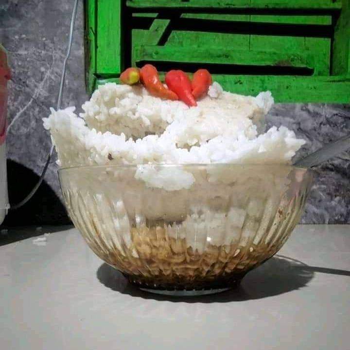 potret makanan porsi mukbang (instagram.com/wkwkland_real)