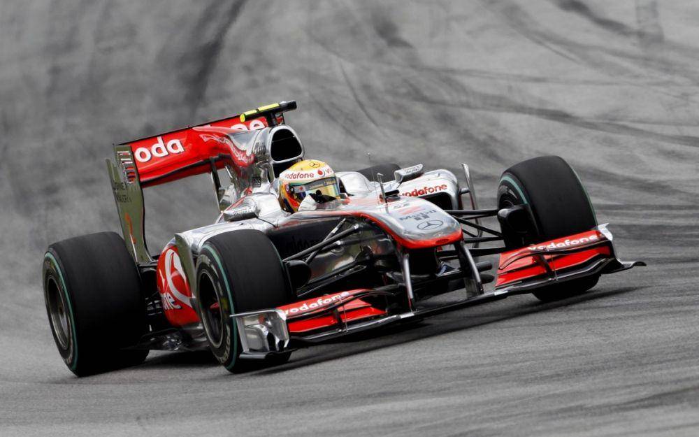 McLaren MP4-25 (thebackroads.co.uk)