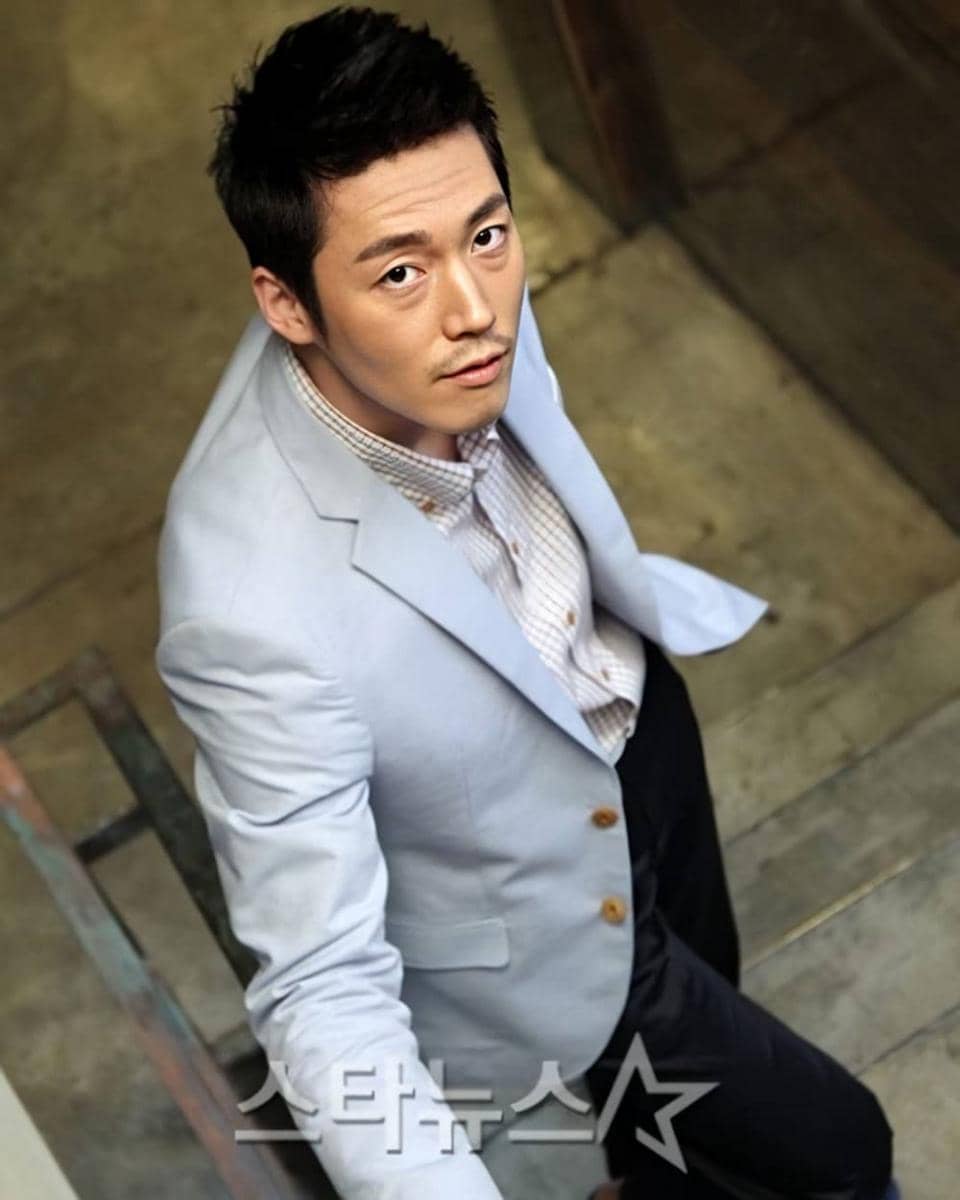 Jang Hyuk (instagram.com/janghyuk_universe)