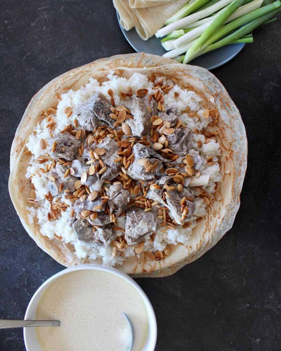 mansaf (instagram.com/olivemeetscoconut)