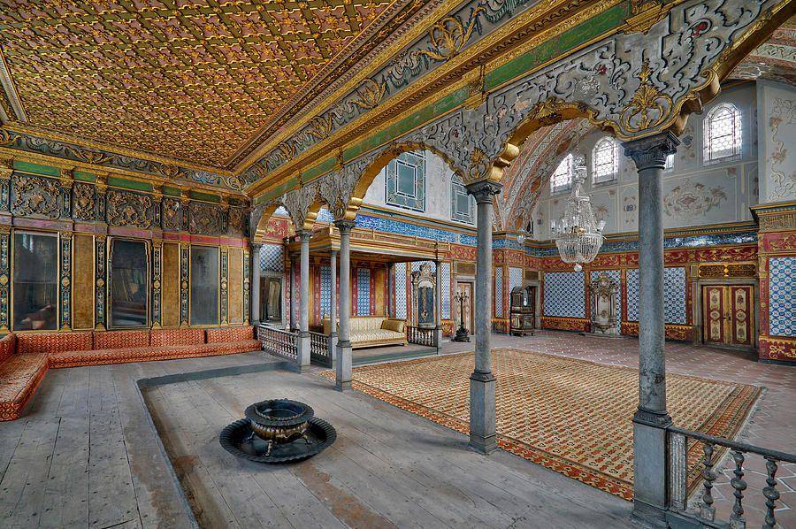 aula Harem di Istana Topkapi (fineartamerica.com)