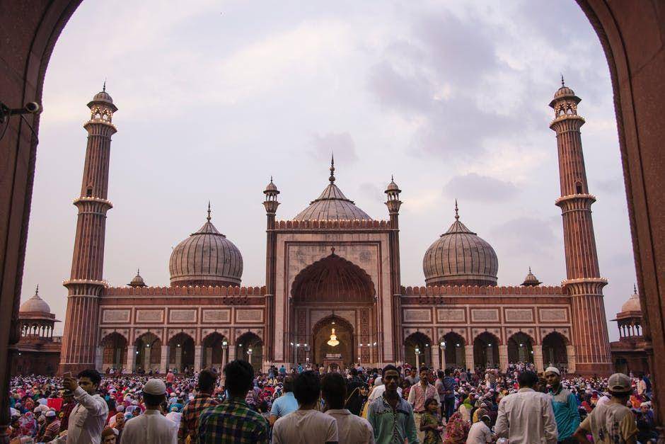 ilustrasi berada di masjid (pexels.com/Sahil Prakash)