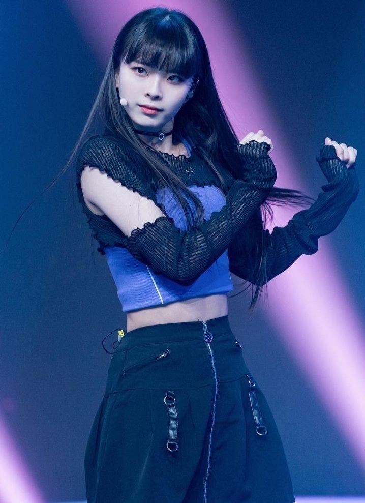 Kawaguchi Yurina (instagram.com/girlsplanet999)