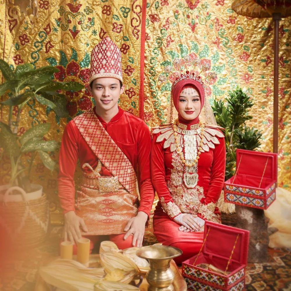 Rey dan Dinda (instagram.com/rey_mbayang/)