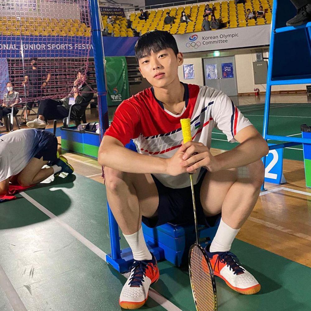 Choi Hyun Wook (instagram.com/_choiiii__)