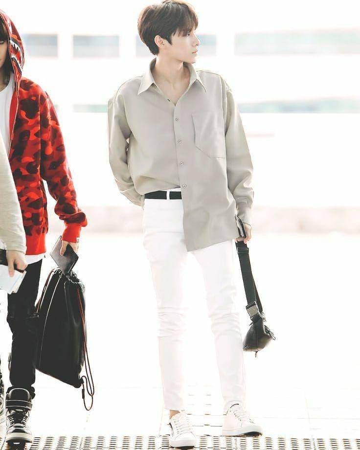 Outfit Xiaojun WayV (instagram.com/nctunited00)