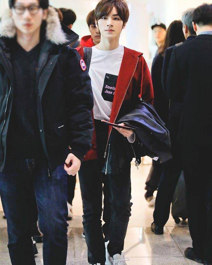 Outfit Xiaojun WayV (instagram.com/nctunited00)