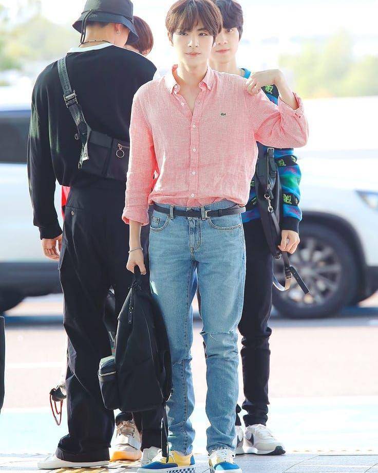 Outfit Xiaojun WayV (instagram.com/nctunited00)