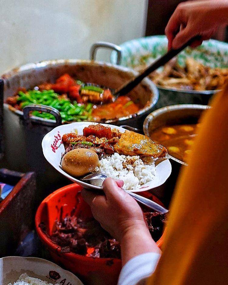 Gudeg Pawon (Instagram.com/jogjabikinlaper)