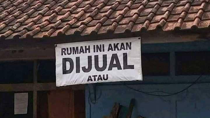 Bikin Penasaran, 9 Tulisan di Tempat Umum Ini Ending-nya Gantung