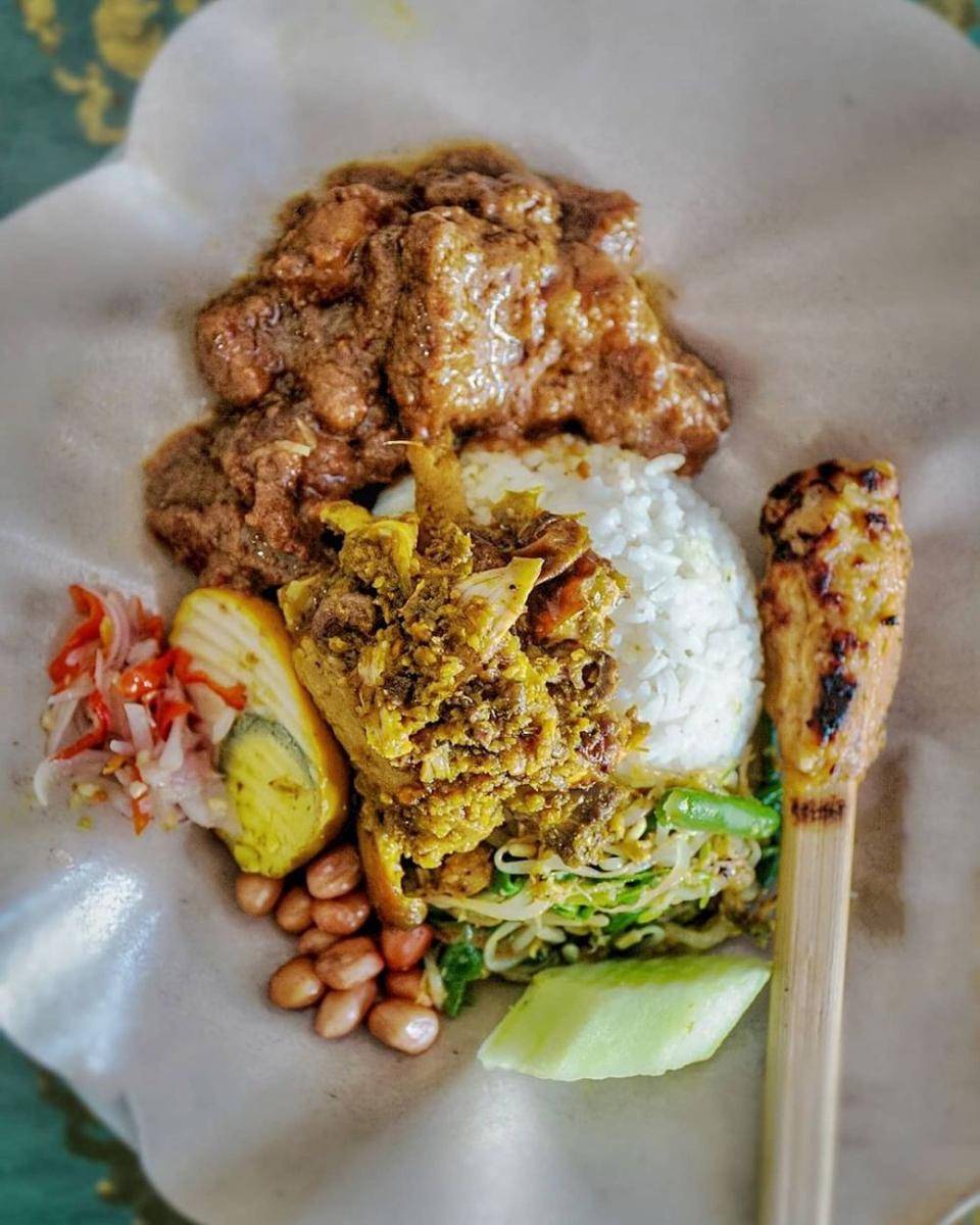 Ilustrasi nasi campur bali (instagram.com/kokocelamitan)