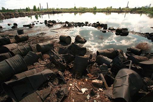 Pembuangan limbah di danau Karachay (nuclear-news.net)