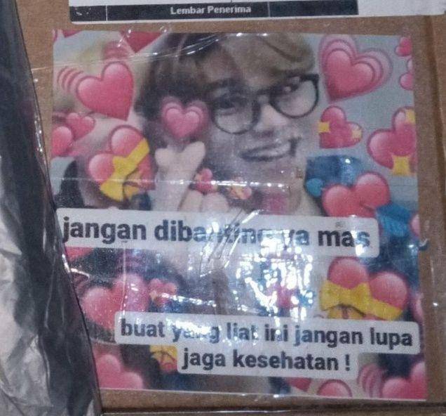 peringatan lucu pada paket (instagram.com/wkwkland_real)