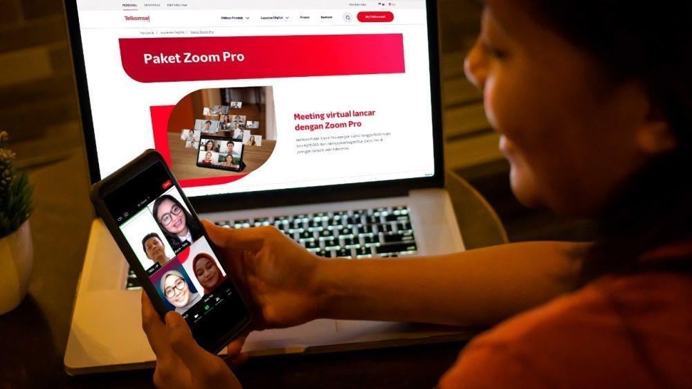 Telkomsel dan Zoom Video Communications Inc kolaborasi guna menghadirkan pengalaman premium berinteraksi secara virtual pelanggan. (IDN Times/Istimewa).