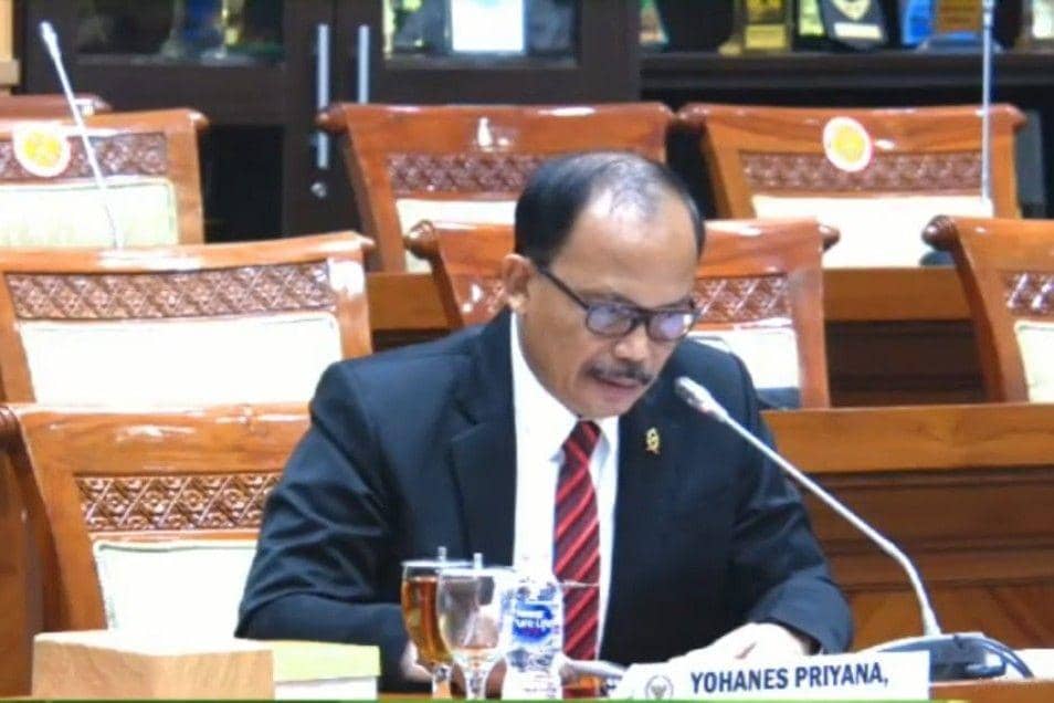 Calon Hakim Agung, Yohanes Priyana saat Fit and Proper Test Calon Hakim Agung pada Senin (20/9/2021). (youtube.com/Komisi III DPR RI Channel)