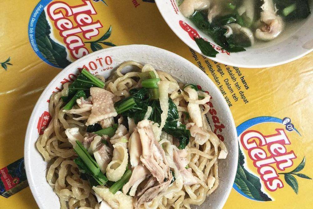 Mie Ayam Acing (instagram/foodventurer_)
