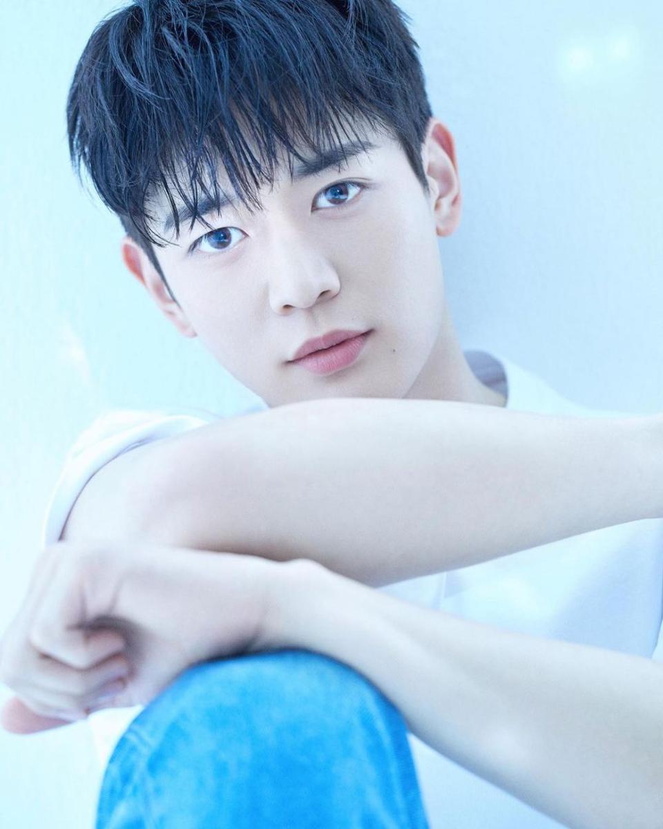 Minho SHINee (instagram.com/choiminho_1209)
