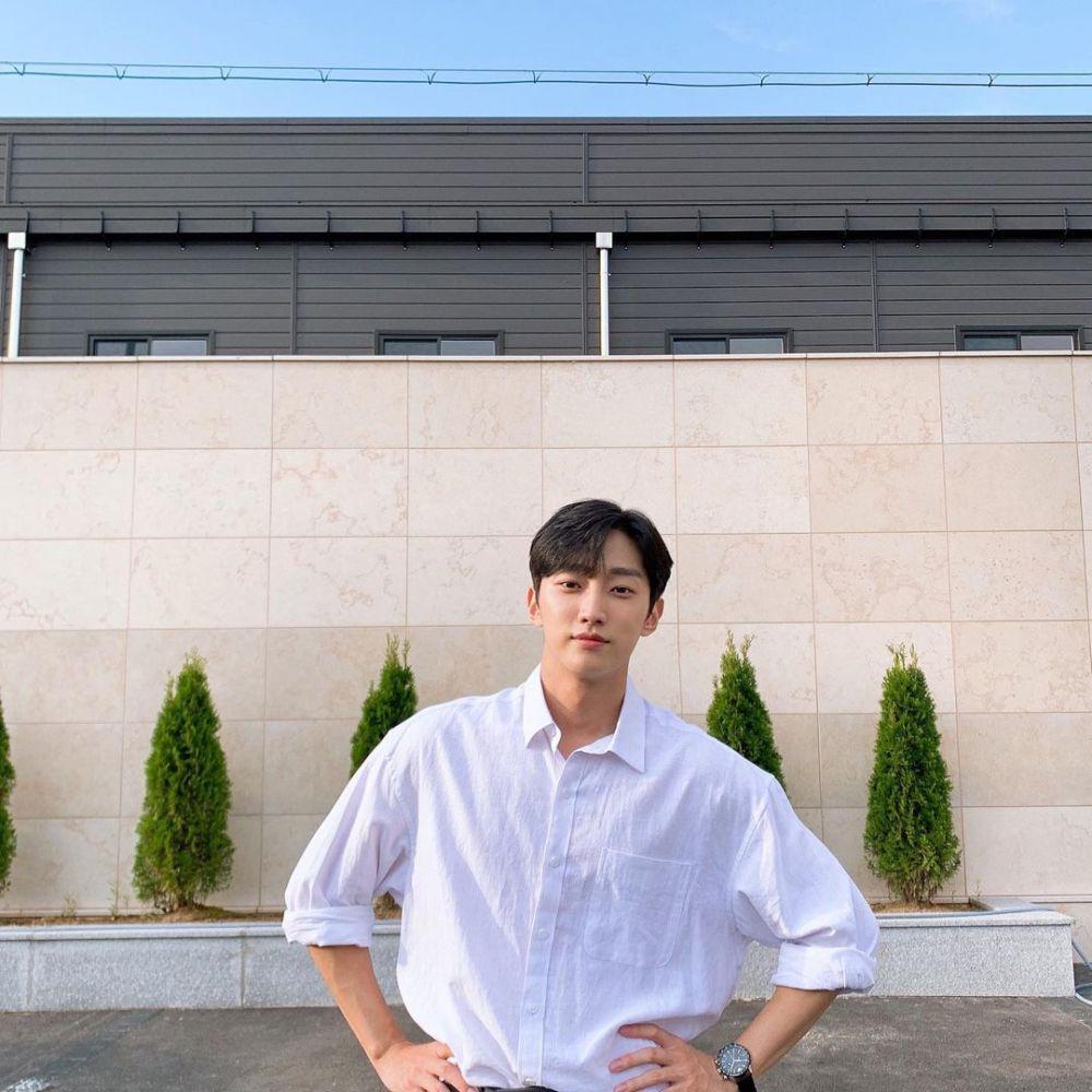 Jung Jinyoung (instagram.com/jinyoung0423)
