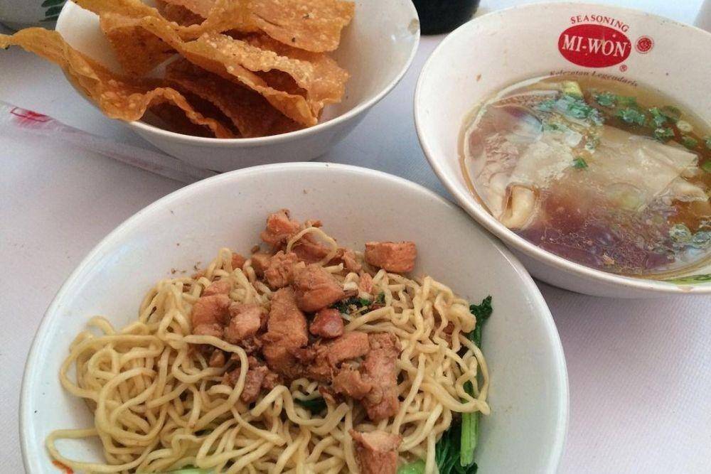 Mie Cabe Gerus Pulomas (instagram.com/makanlagilah)