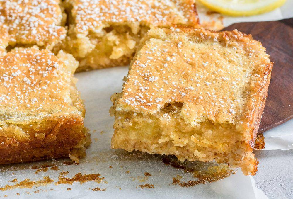 ilustrasi bruleed lemon bar (unsplash.com/Dana DeVolk)
