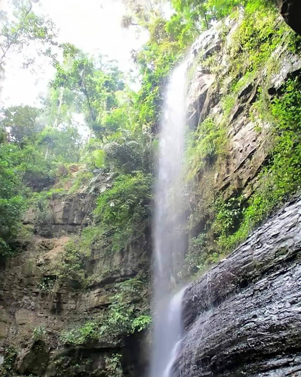 Air Terjun Tumatee (instagram.com/explorebanua6)