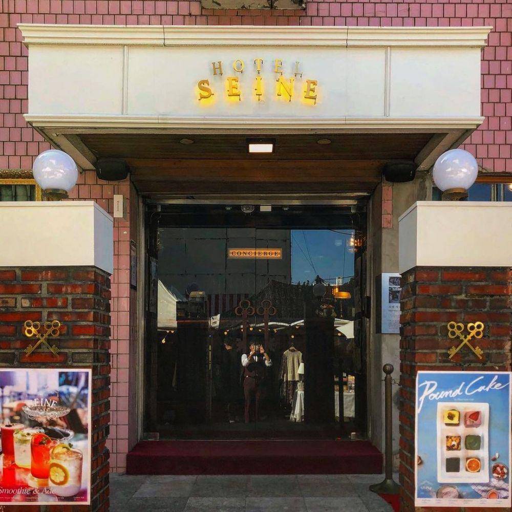 potret bagian depan Hotel Seine di Ikseon-dong Hanok Village(instagram.com/cafe_seinejang)