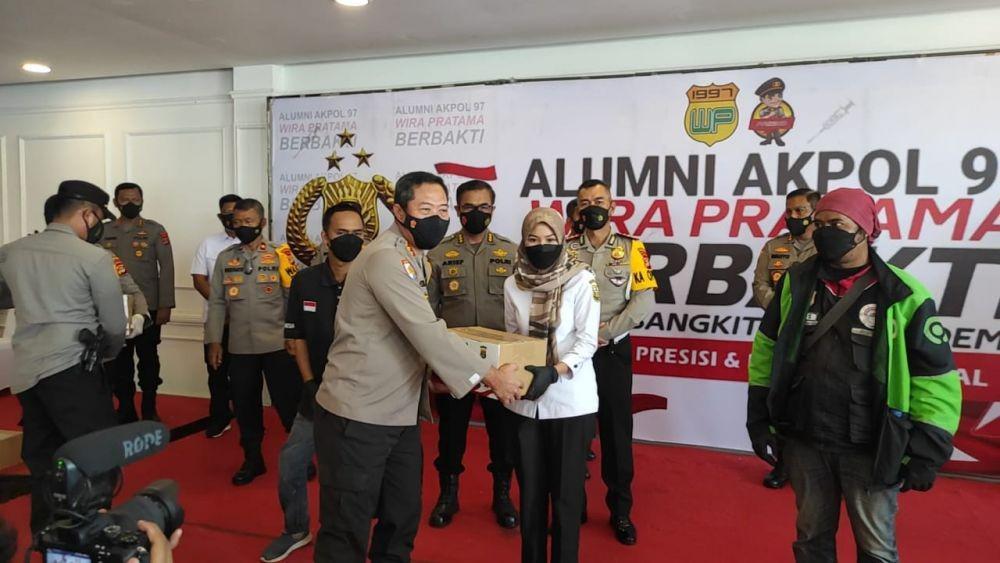 Alumni Akpol 97 Wira Pratama menggelar kegiatan sosial di Gedung Graha Wangsa. (IDN Times/Istimewa)