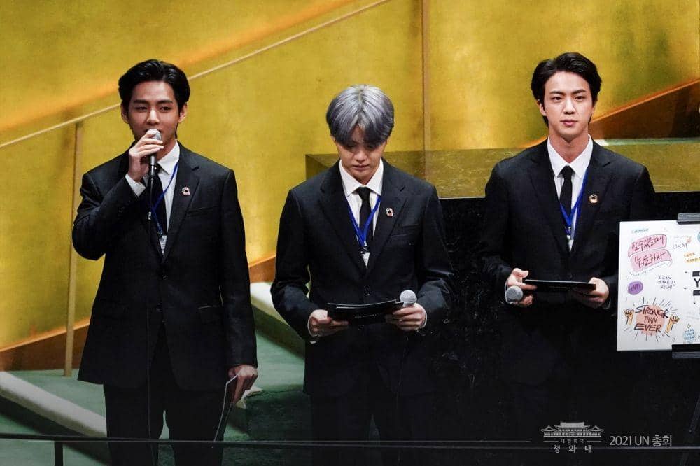 V, Suga, dan Jin di UNGA (twitter.com/TheBlueHouseKR)