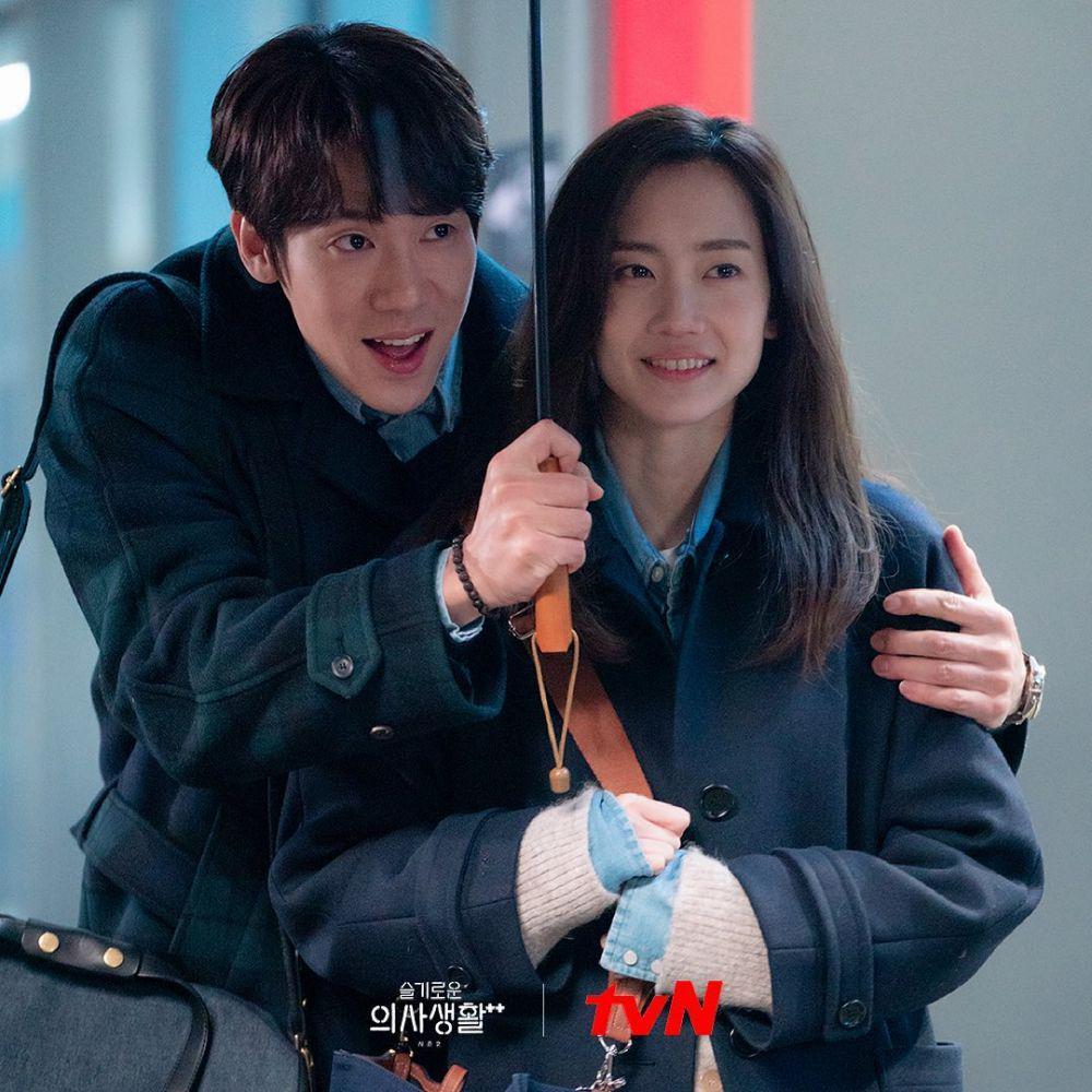 Yoo Yeon Seok dan Shin Hyun Bin di Hospital Playlist 2 (instagram.com/hospitalplaylist_official)
