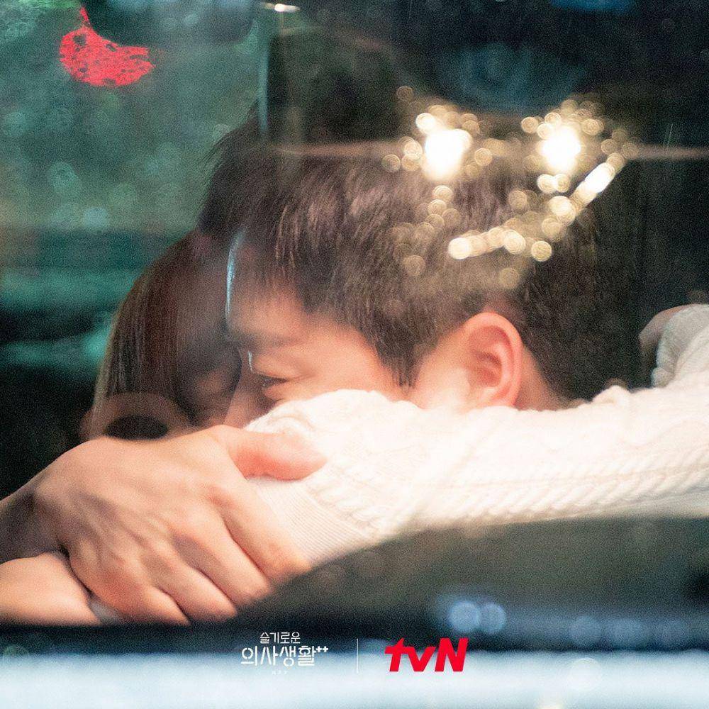 Jeon Mi Do dan Jo Jung Suk di Hospital Playlist 2 (instagram.com/hospitalplaylist_official)