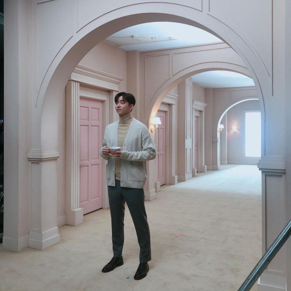ootd kasual Gong Yoo (instagram.com/management_soop)