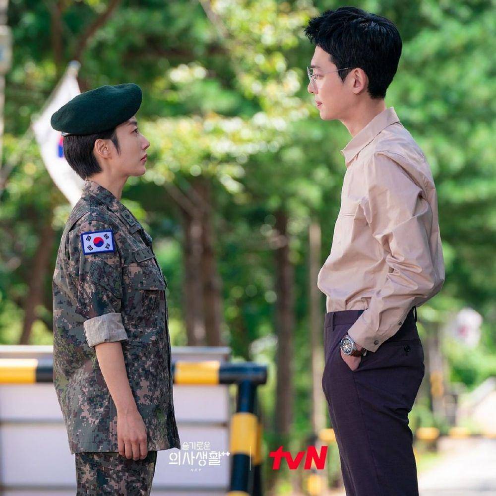 Kwak Sun Young dan Jung Kyung Ho di Hospital Playlist 2 (instagram.com/hospitalplaylist_official)